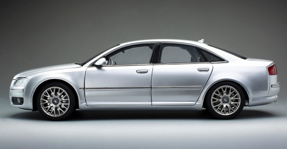 Audi A8 D3 4.2L TDi 2008 silver 1:18 Sun Star