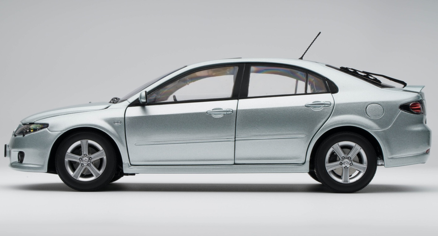 Mazda 3 Sport silver metallic 1:18 Sun Star