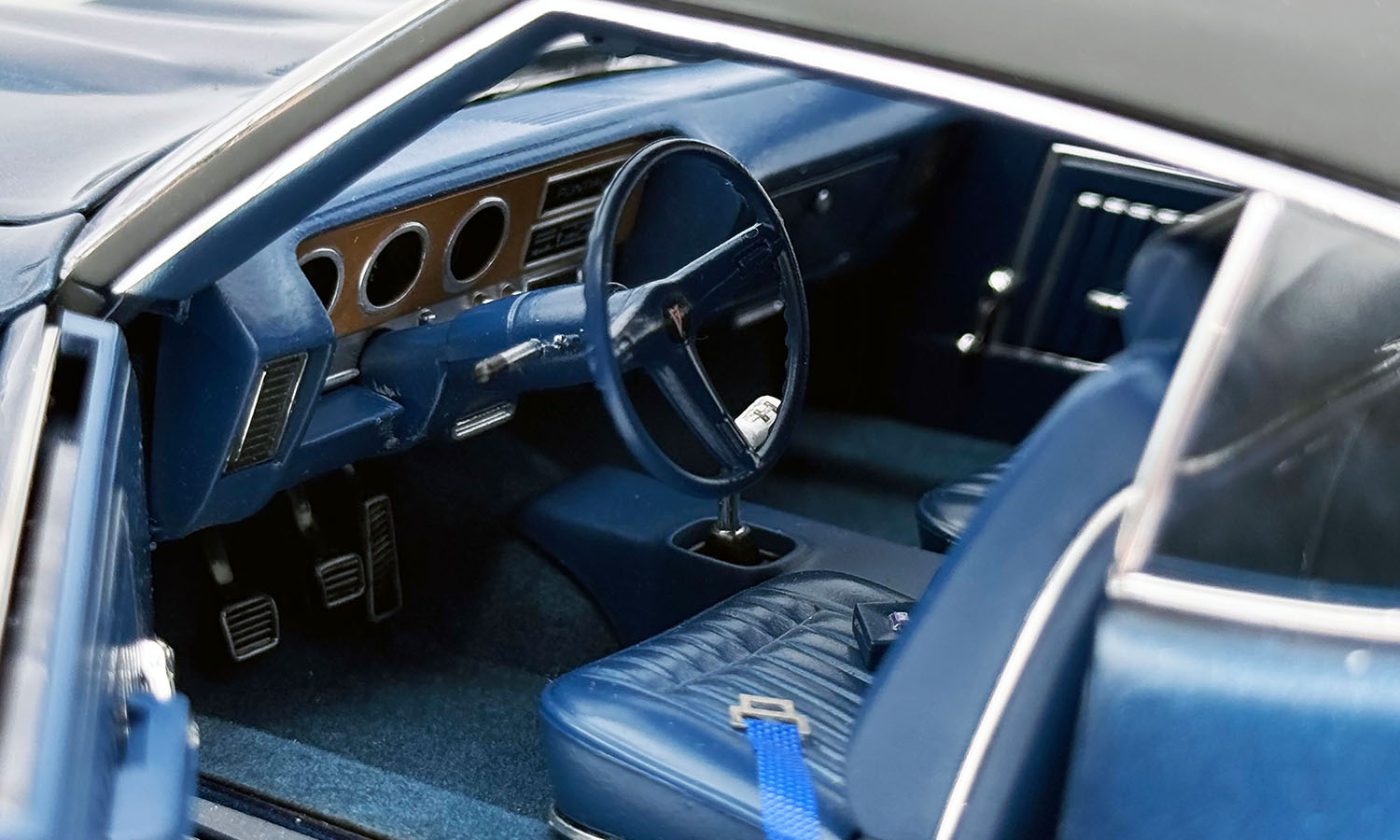 Pontiac GTO Coupe 1970 blue with Vinyl Top 1:18 Acme Diecast