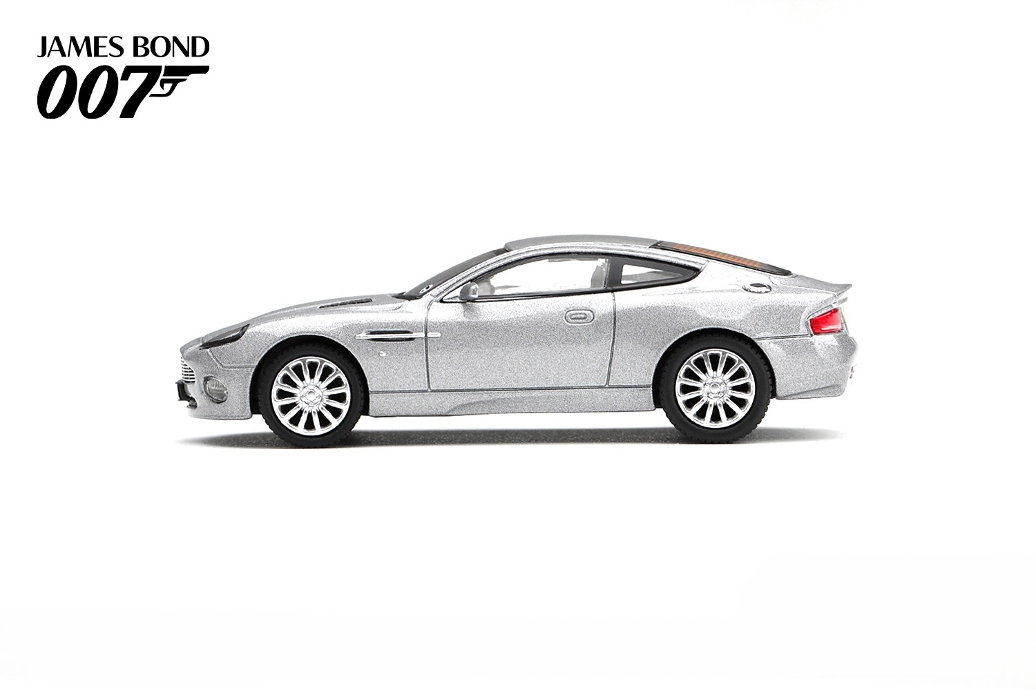 Aston Martin V12 Vanquish *Die Another Day* 2002 English Blister Packaging 1:64 Mini GT