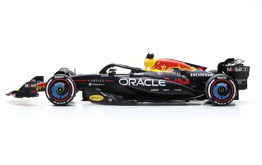 Red Bull Racing RB21 Oracle #1 M.Verstappen Winner Abu Dhabi GP 2025 1:8 Spark