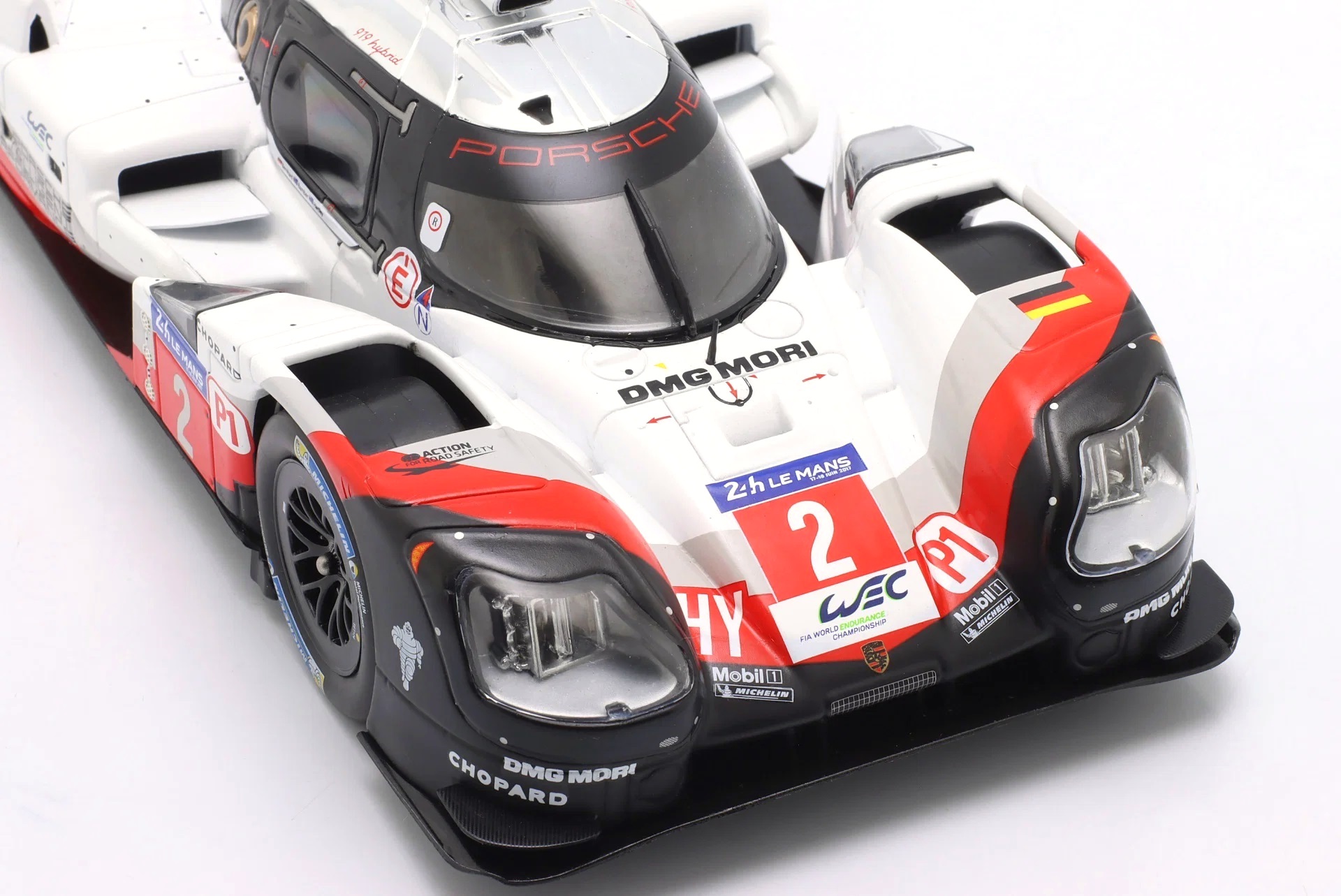 Porsche 919 Hybrid #2 Benrhard/Hartley/Bamber Sieger Winner 24H Le Mans 2017 1:18 Ixo Models