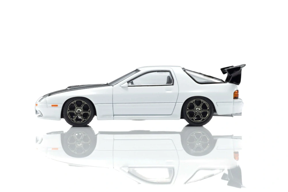 Mazda Savanna RX-7 (FD) *Initial D* 1995 With Led white/black 1:64 Kyosho