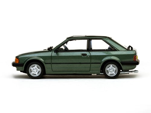 Ford Escort MK3 GL Saloon 1981 forest green 1:18 Sun Star