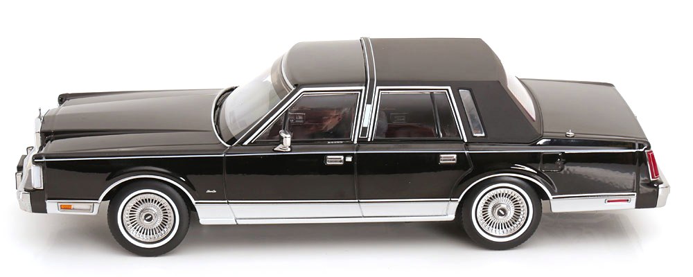 Lincoln Town Car *The Lincoln Lawyer* 1985 black 1:18 KK Scale
