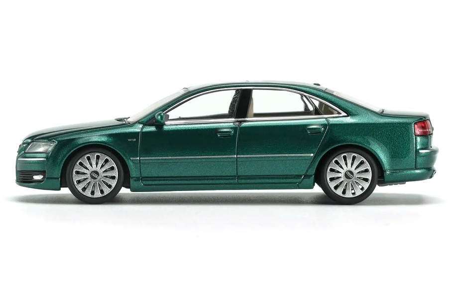 Audi A8 D3 2008 green metallic 1:64 Motorhelix 