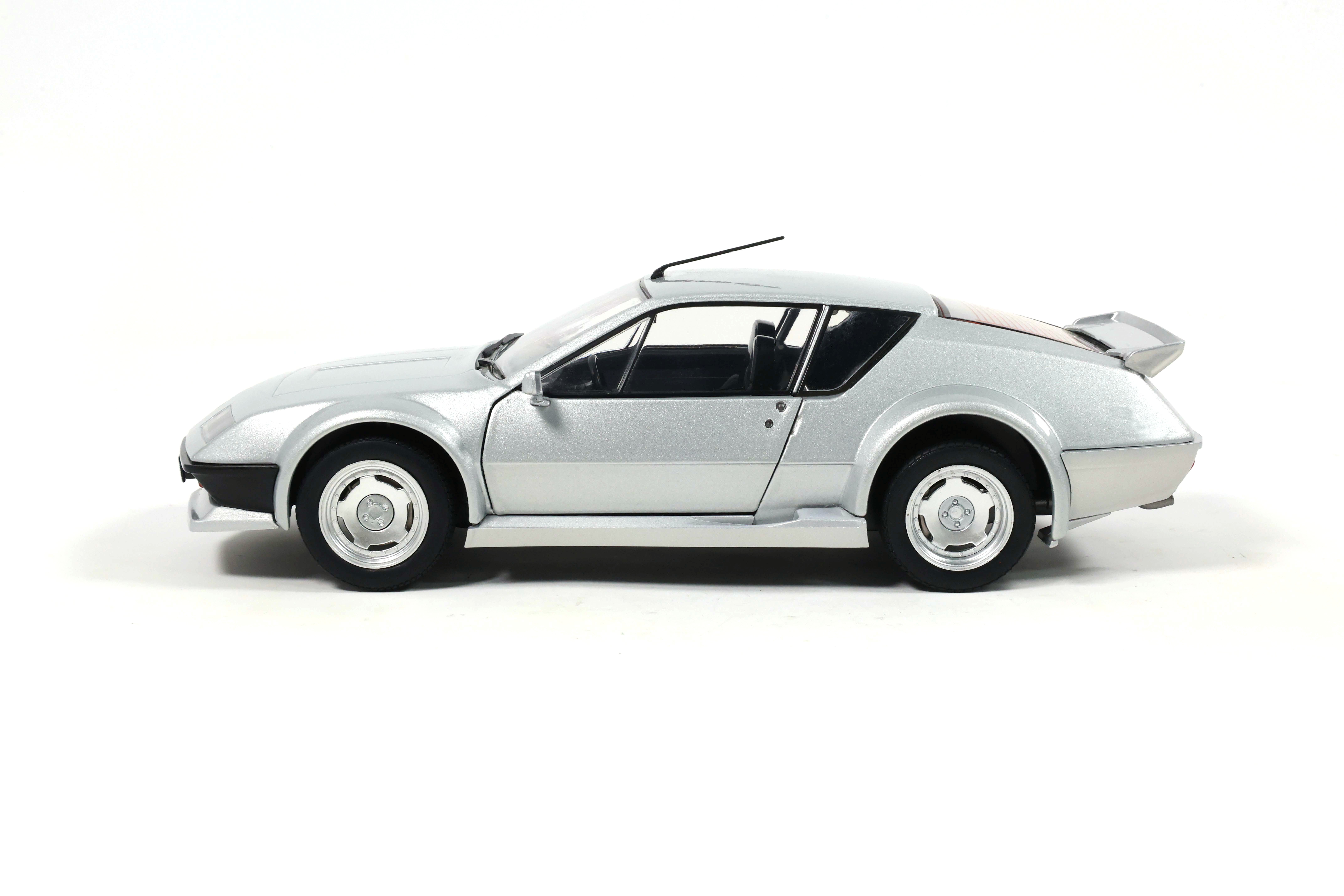 Alpine A310 Pack GT 1983 light grey metallic 1:18 Solido
