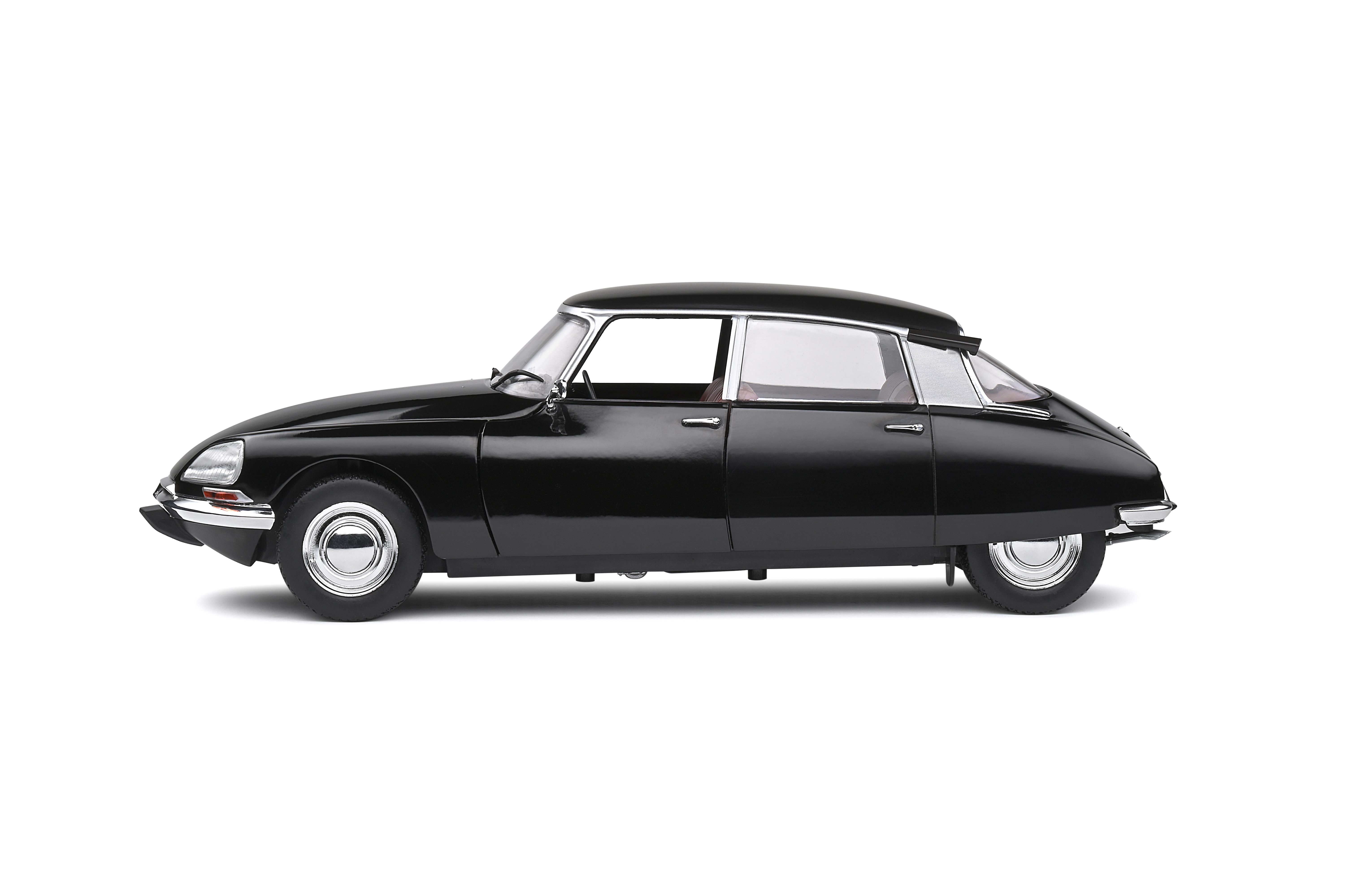 Citroen D Special 1972 black 1:18 Solido