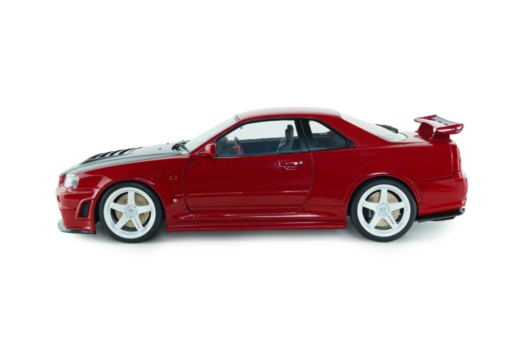 Nissan Skyline GT-R with Nismo Parts 1999 red 1:18 Solido