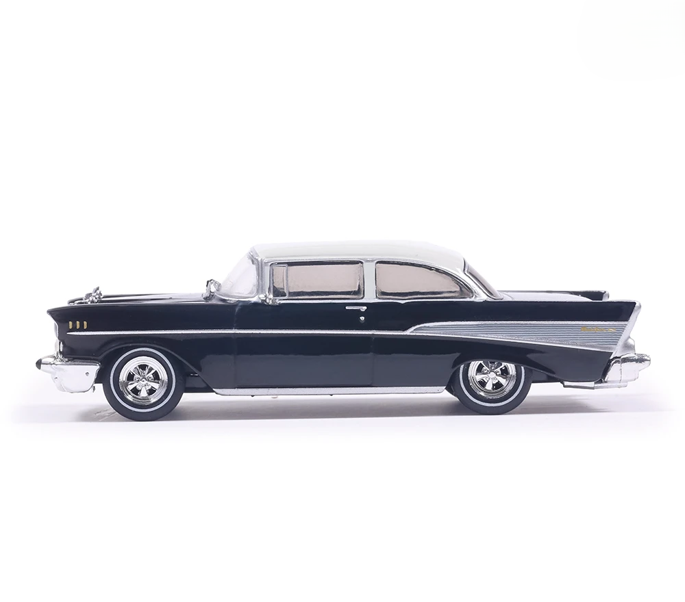 Chevrolet Bel Air 1957 onyx black/imperial white 1:64 Ixo America