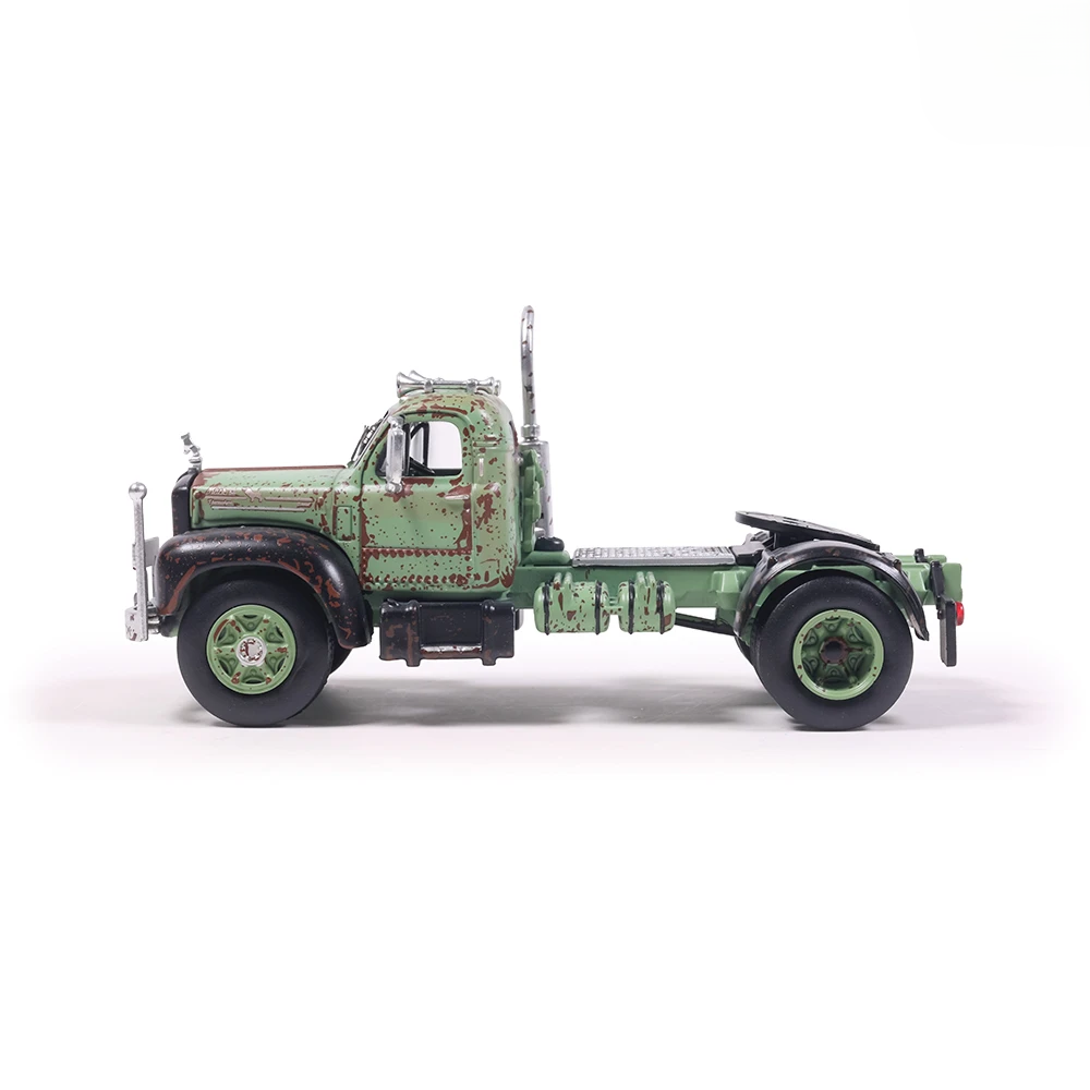 Mack B61 1953 rusty green/black 1:64 Ixo America