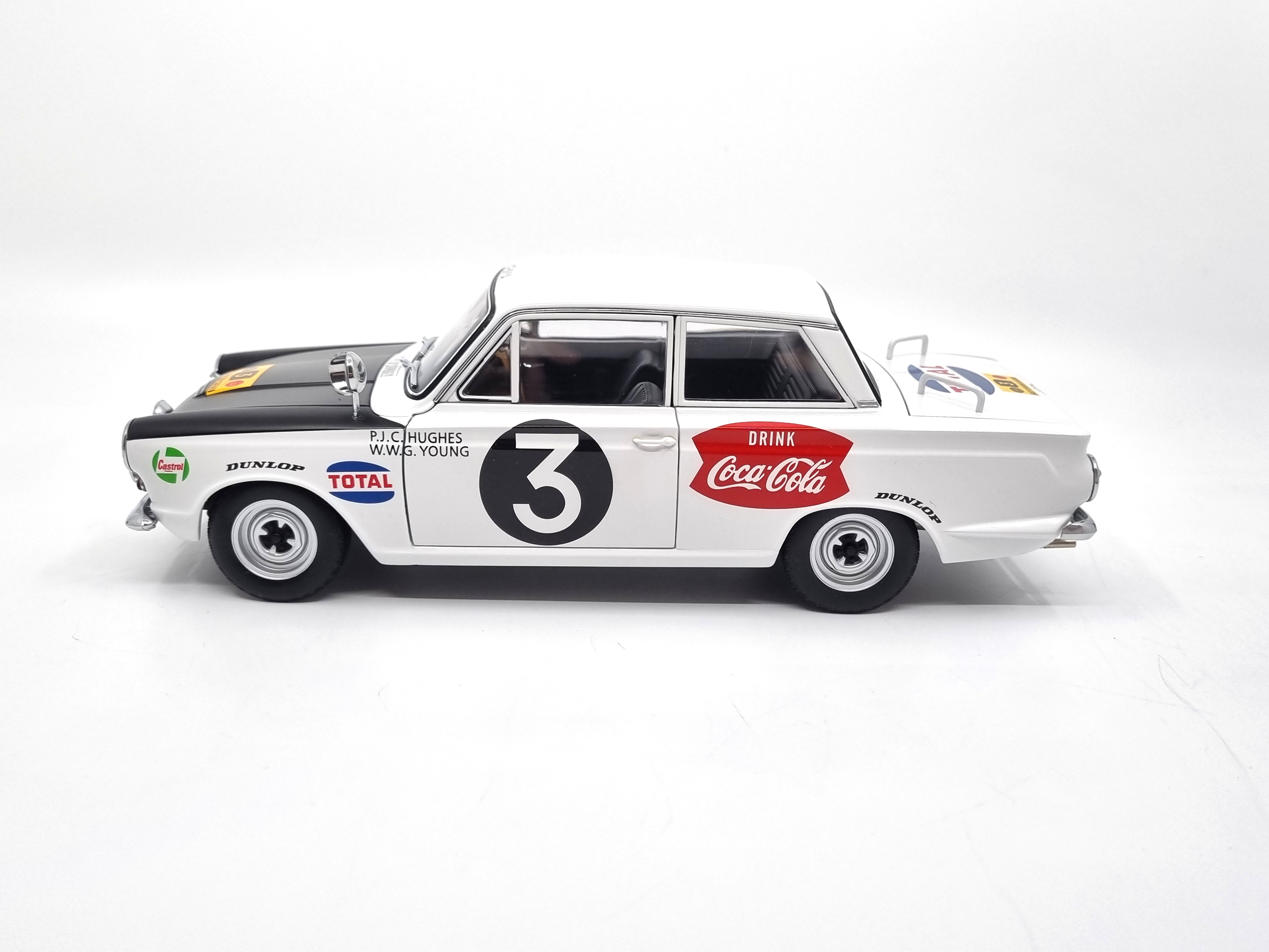 Lotus Cortina MK I #3 Huges/Young Rally Safari 1964 1:18 AUTOart