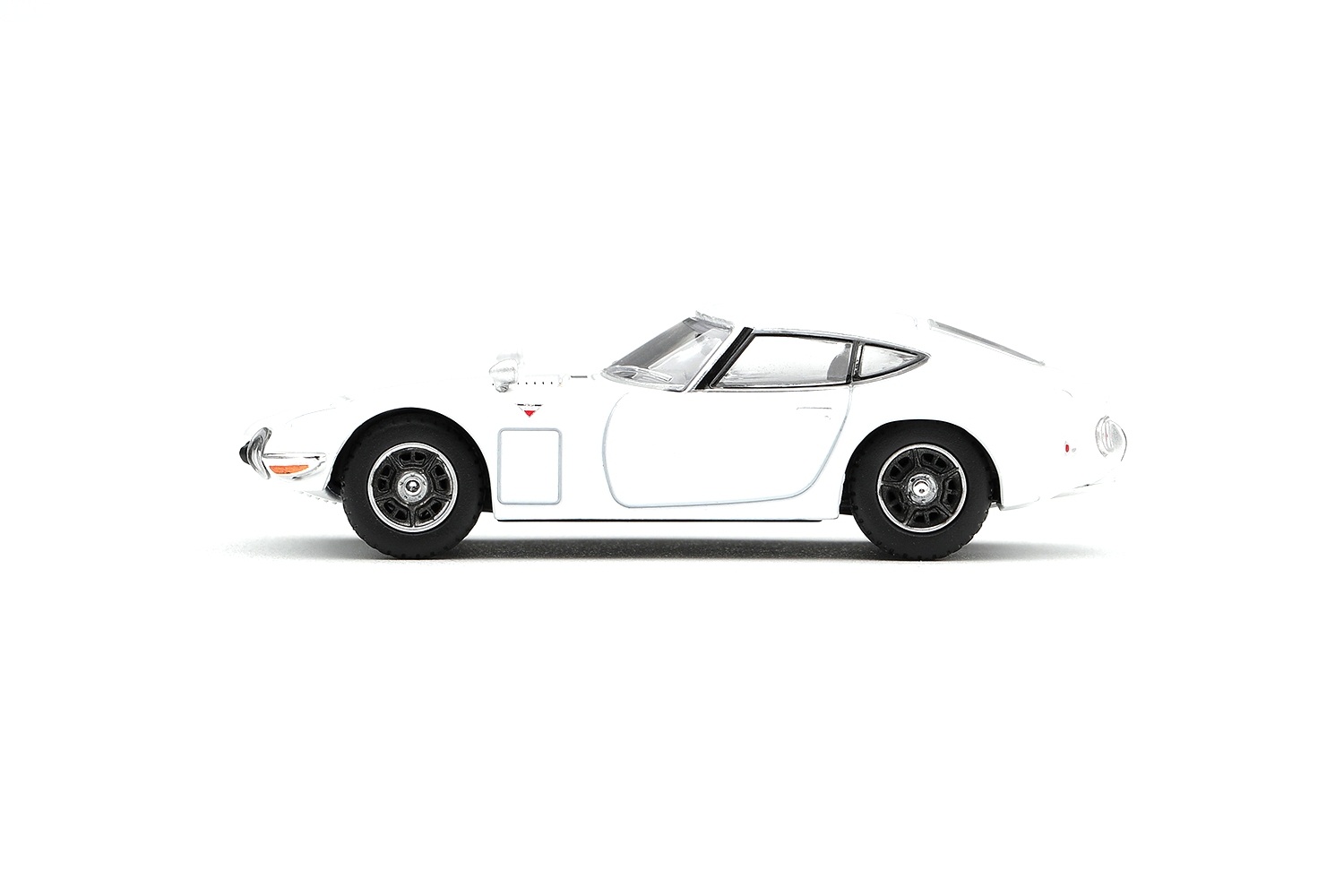 Toyota 2000GT 1967 pegasus white 1:64 Mini GT