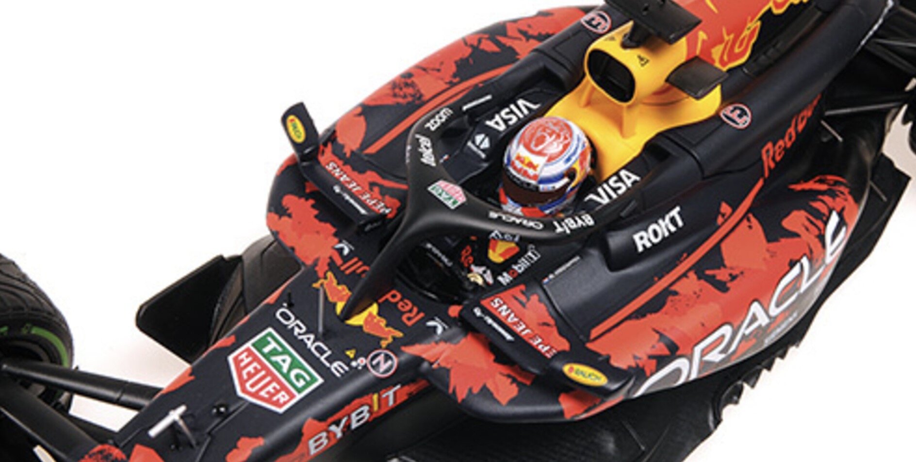 Red Bull RB20 #1 M.Verstappen F1 2024 Silverstone with Helmet 1:43 Bburago