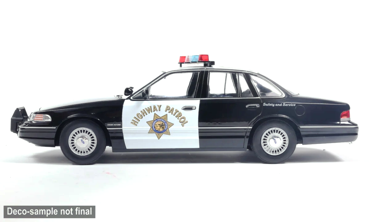 Ford Crown Victoria California Highway Patrol 1992 1:18 MCG Modelcar Group