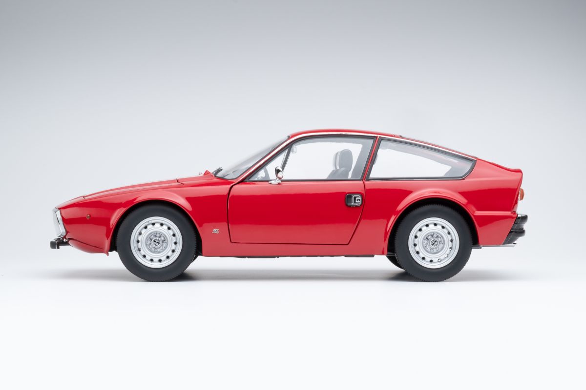 Alfa Romeo Junior Zagato 1969 rosso zagato 1:18 Norev
