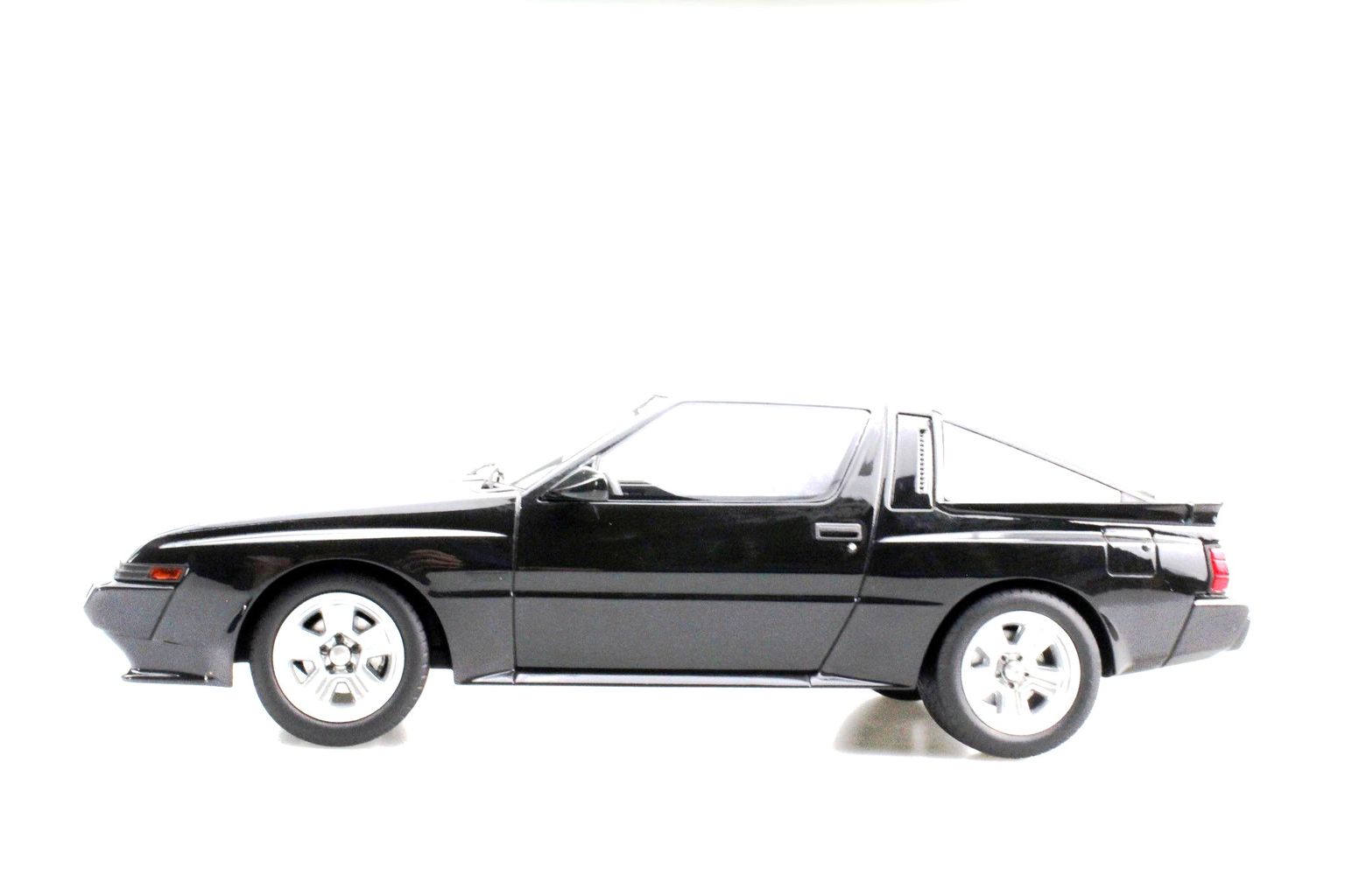 Mitsubishi Starion 2.0 Turbo EX 1988 black 1:18 LS Collectibles