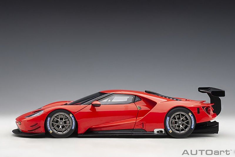 Ford USA GT Le Mans Plain Body Version 2019 red 1:18 AUTOart
