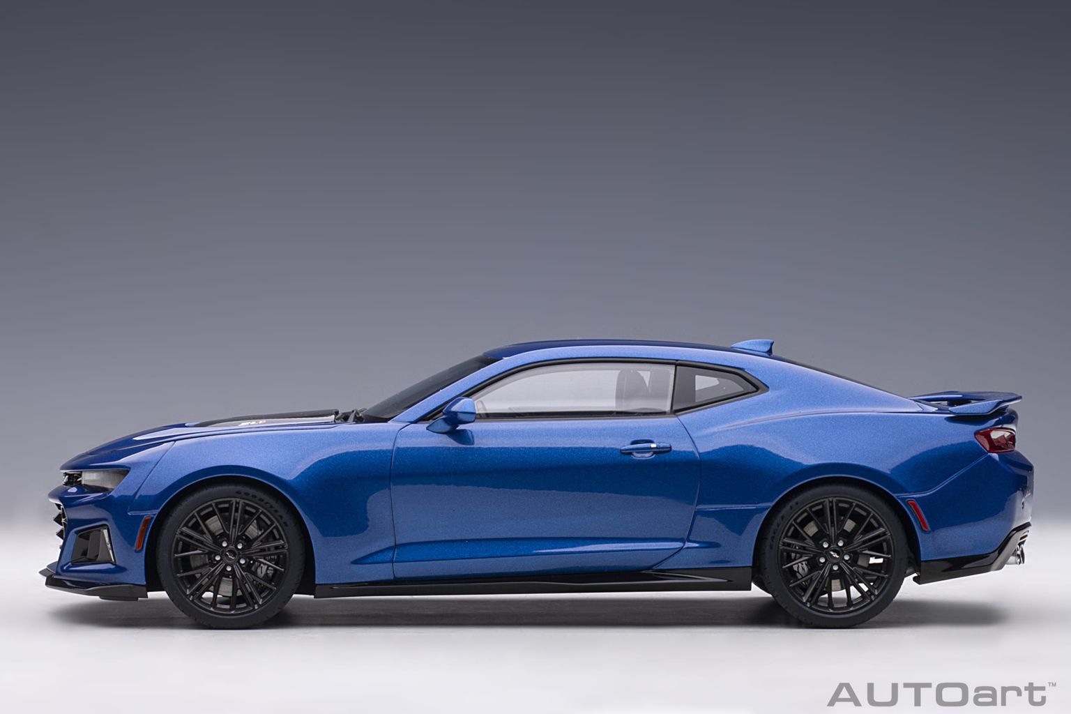 Chevrolet Camaro ZL1 2017 hyper blue metallic 1:18 AUTOart