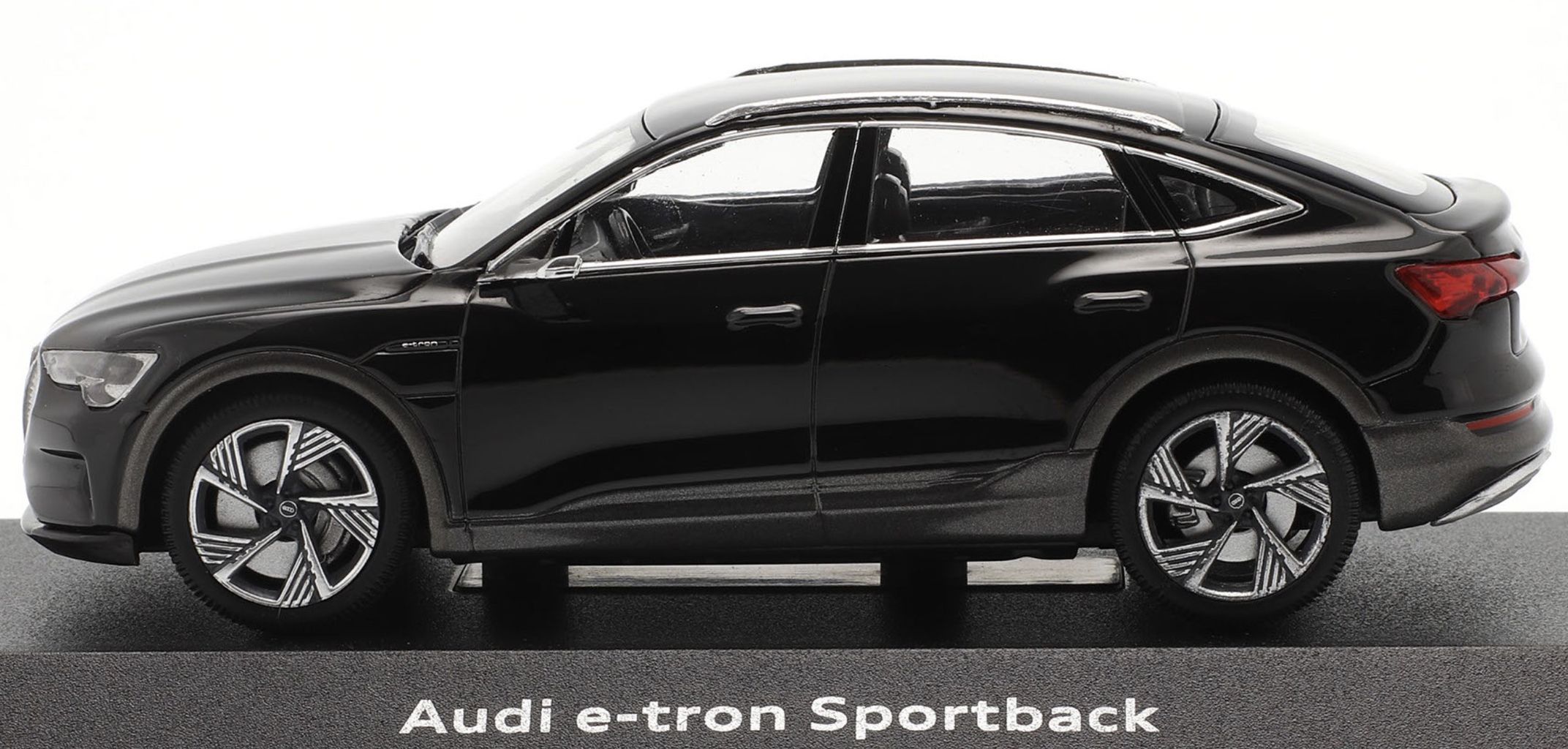 Audi E-Tron Sportback 2020 black 1:43 iScale