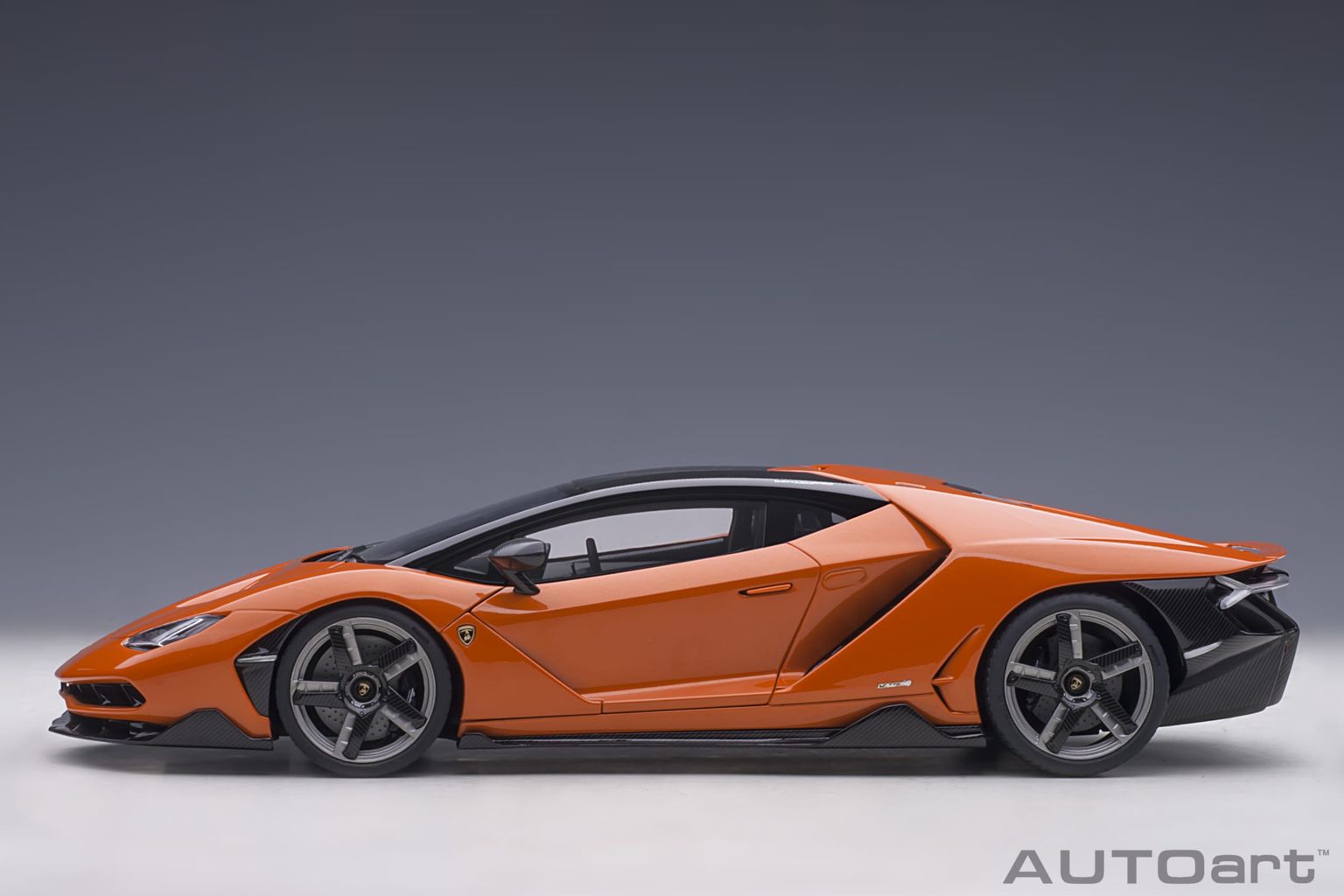Lamborghini Centenario 2016 pearl orange 1:18 AUTOart
