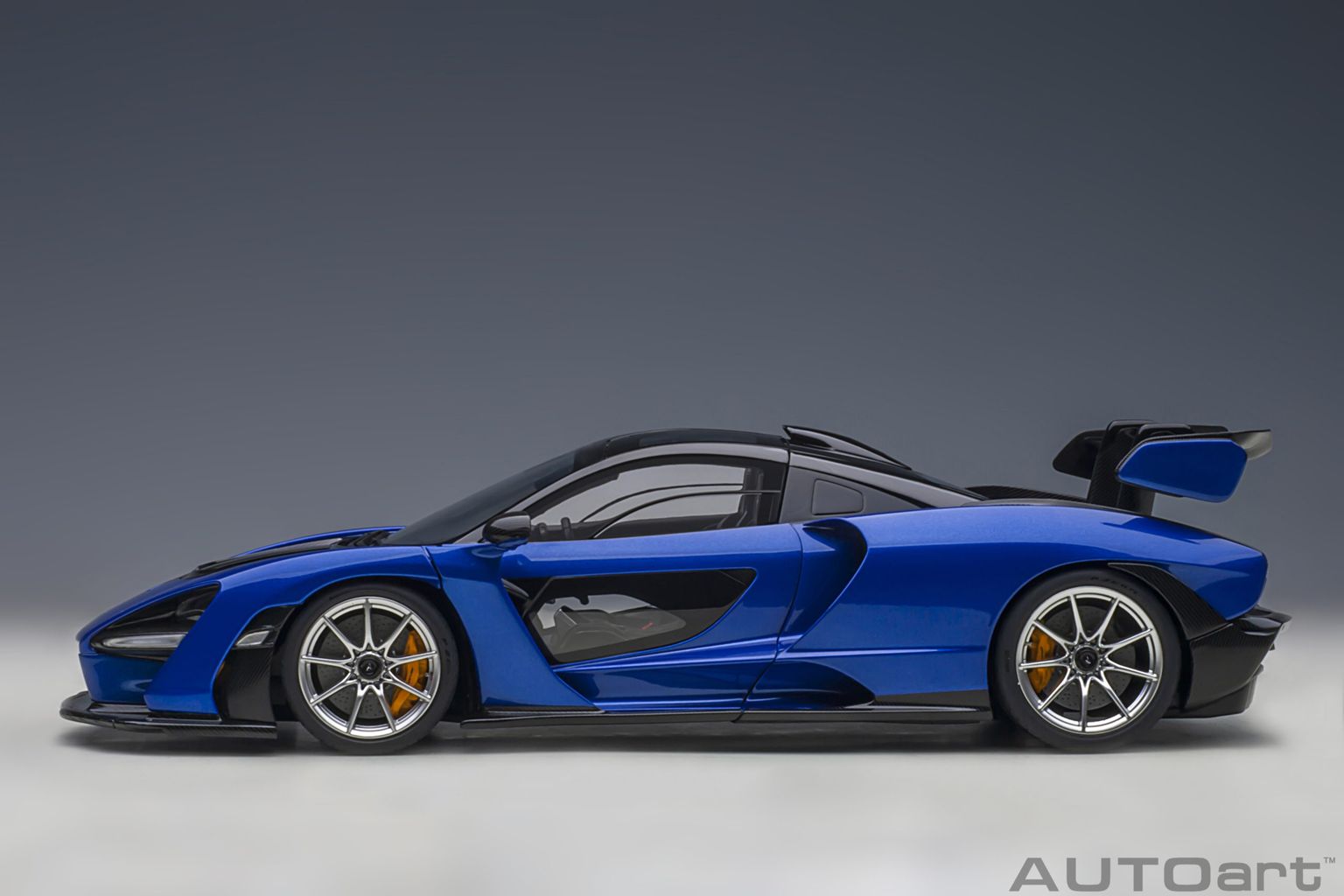 McLaren Senna 2018 trophy kyanos/blue 1:18 AUTOart