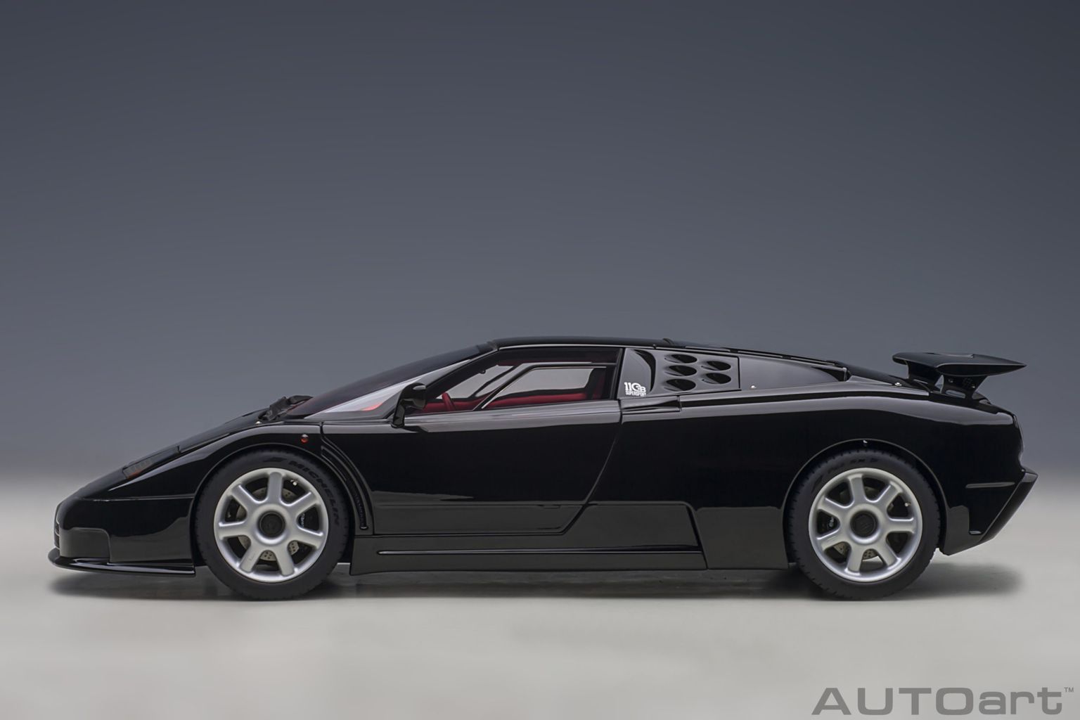 Bugatti EB110 SS 1992 black 1:18 AUTOart
