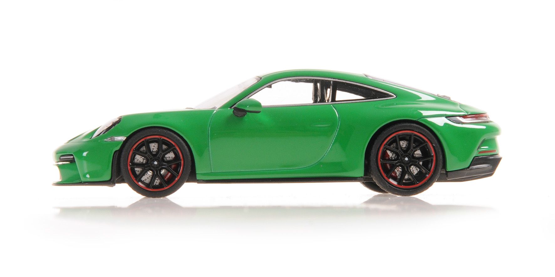 Porsche 911 992 GT3 Touring 2021 green/black wheels 1:43 Minichamps
