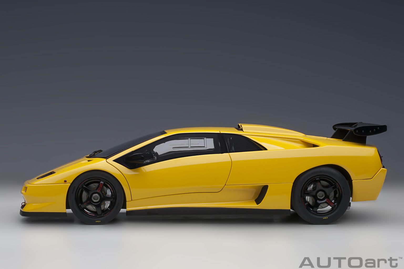 Lamborghini Diablo SV R 1996 superfly yellow 1:18 AUTOart