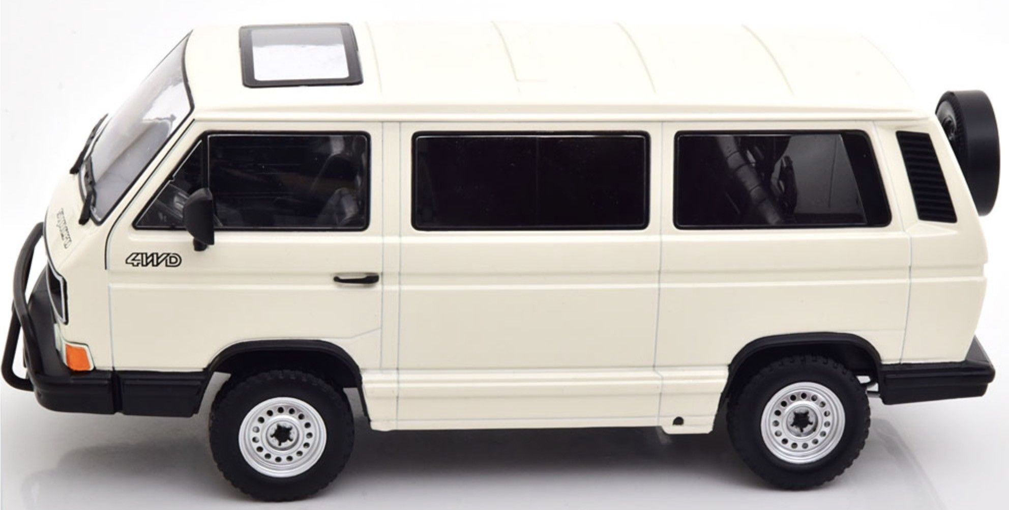Volkswagen T3 Minibus SYNCRO 1987 white 1:18 KK Scale