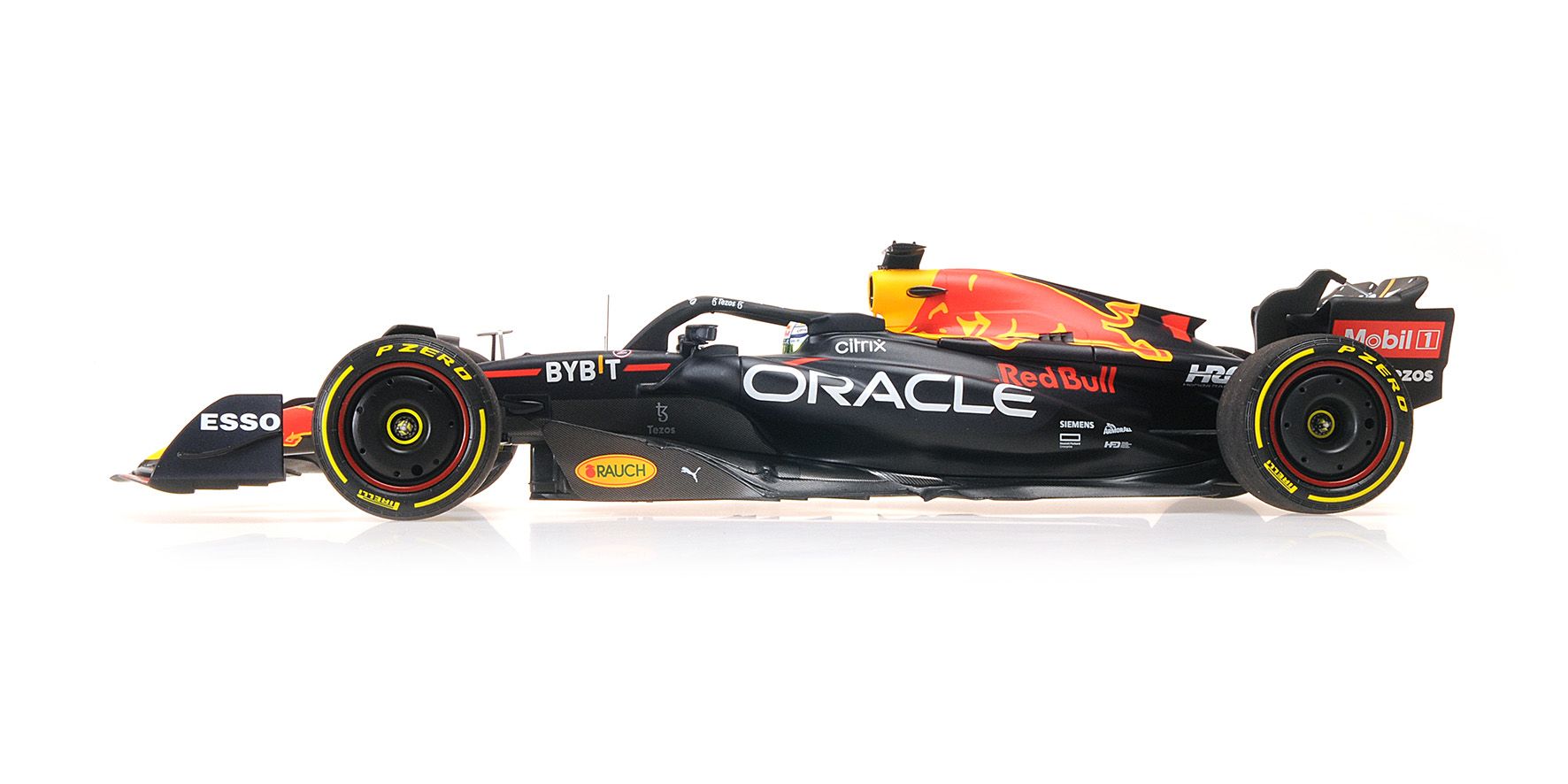 Oracle Red Bull Racing RB18 #1 M.Verstappen Winner Dutch GP 2022 1:18 Minichamps