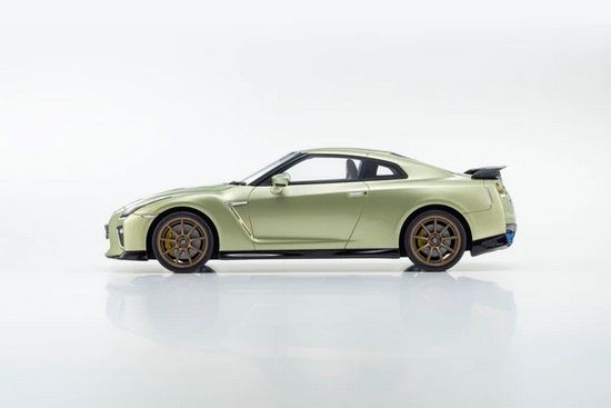 Nissan GT-R R35 T-Spec Coupe 2022 millenium jade 1:18 Kyosho