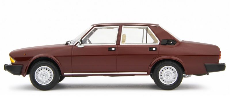 Alfa Romeo 6 2.5 1979 red 1:18 Laudoracing Model