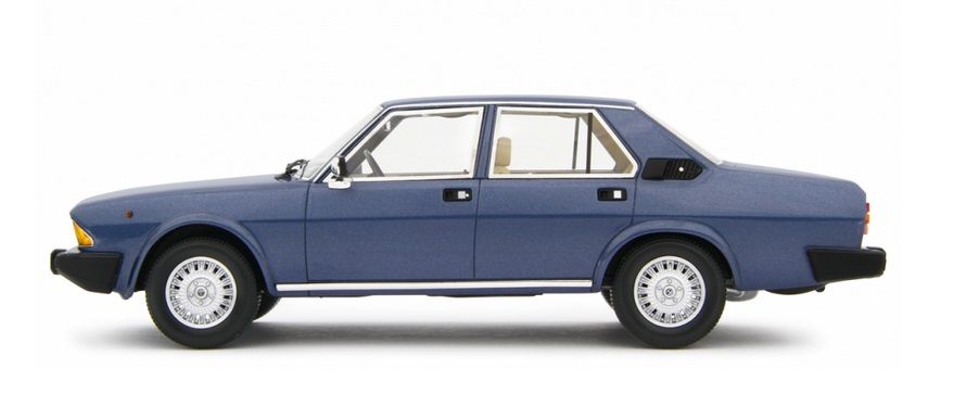 Alfa Romeo 6 2.5 1979 blue metallic 1:18 Laudoracing Model