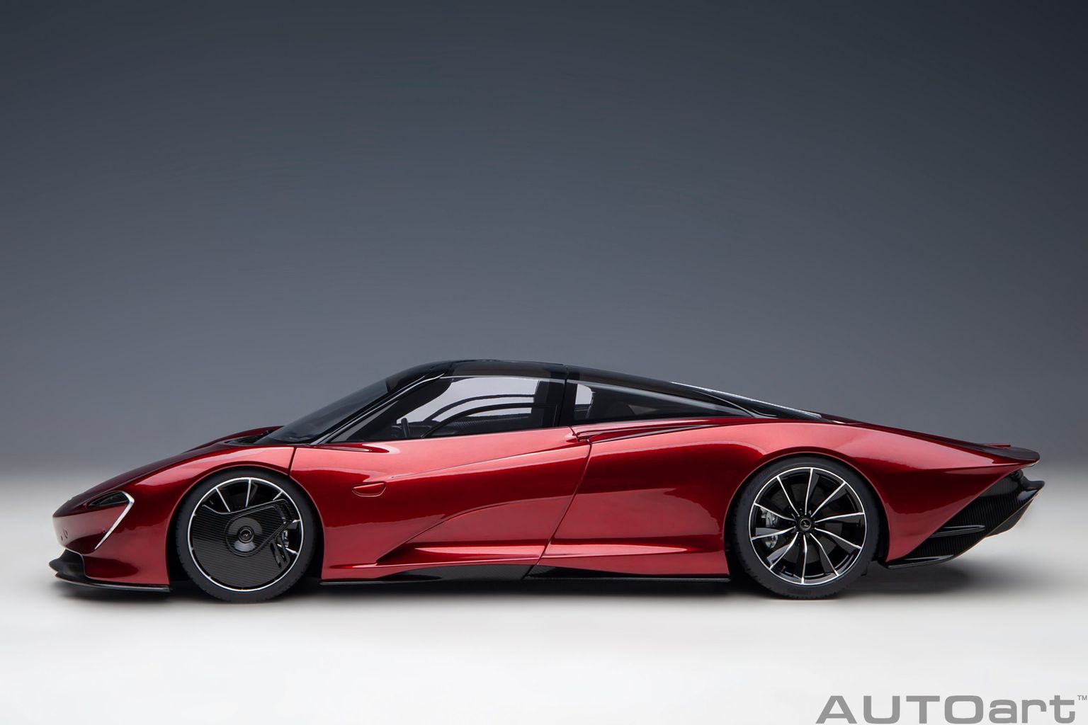 McLaren Speedtail 2020 volcano red 1:18 AUTOart