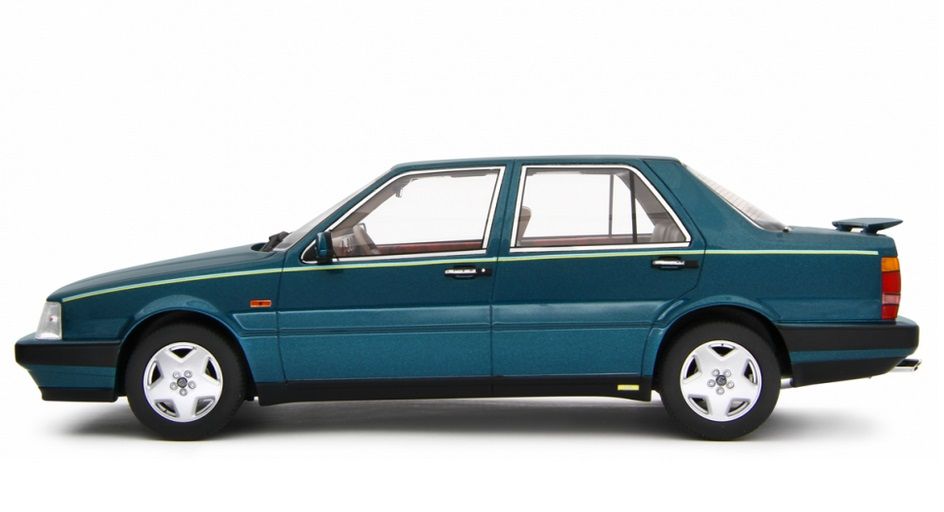 Lancia Thema 8.32 1986 verde reflex 1:18 Laudoracing Model