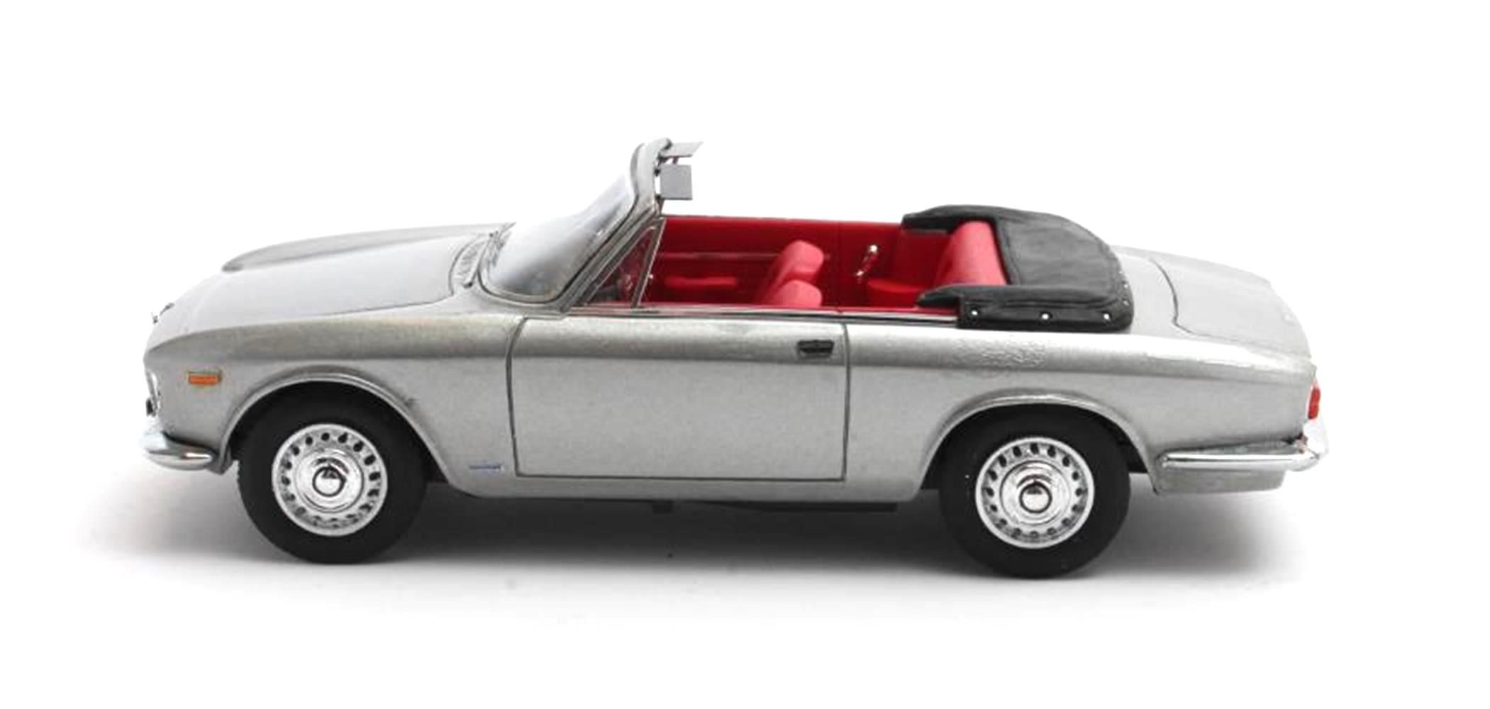 Alfa Romeo Giulia GTC Cabriolet Open 1964 silver 1:43 Matrix Scale Models