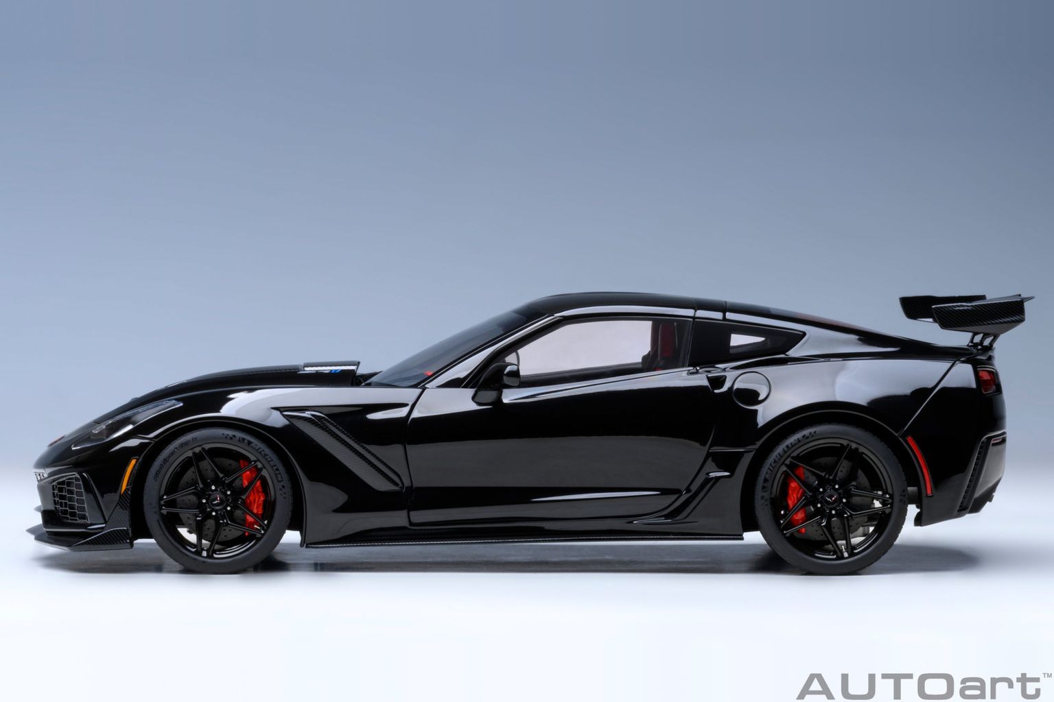 Chevrolet Corvette C7 ZR1 2019 gloss black 1:18 AUTOart