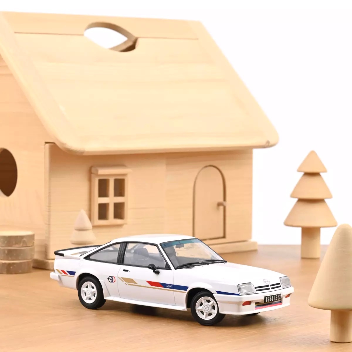 Opel Manta Guy Frequelin 1984 white 1:18 Norev