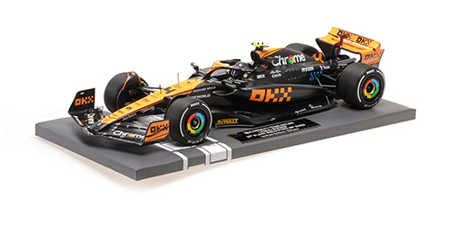 McLaren F1 Team MCL60 #4 L.Norris 2nd Singapore GP 2023 1:18 Minichamps 