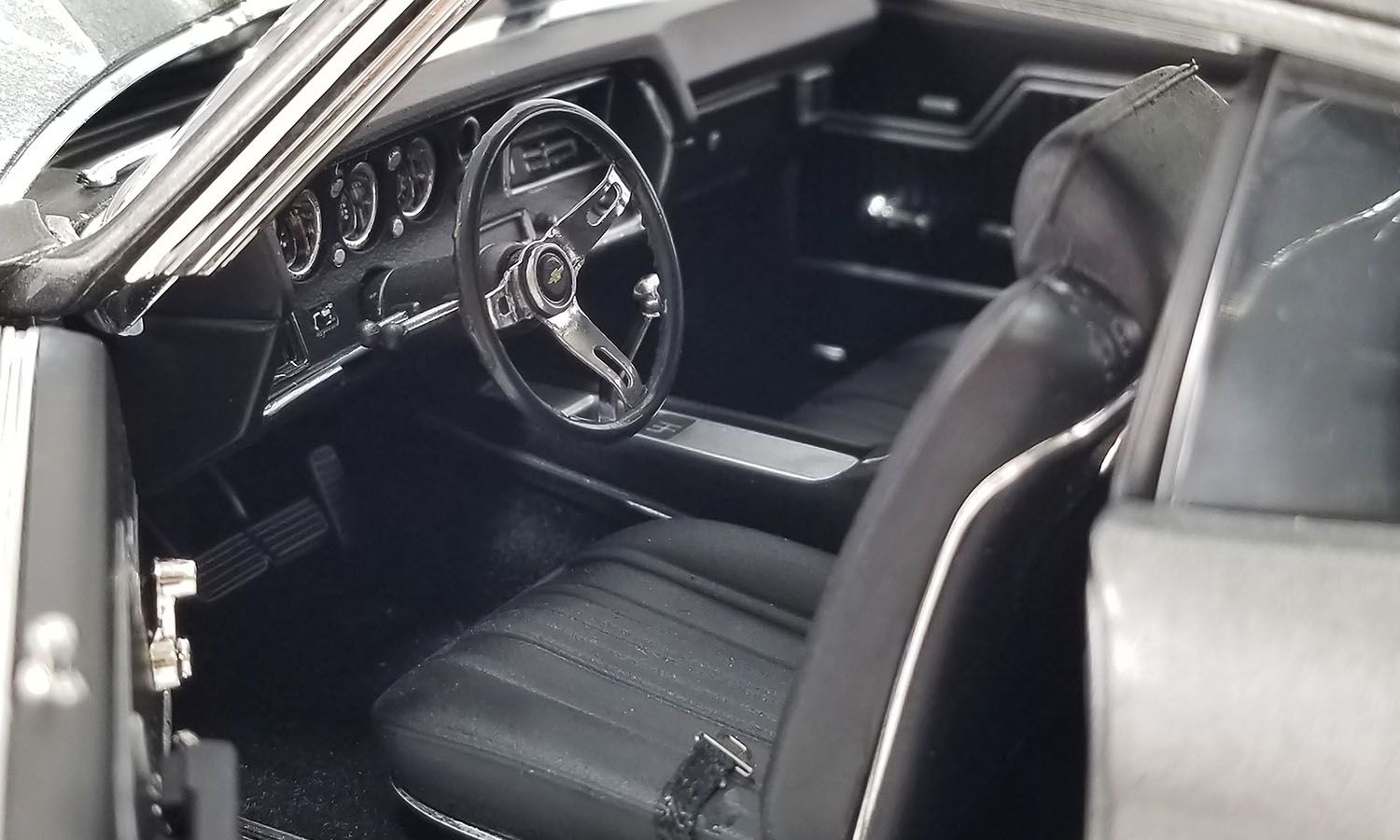 Chevrolet Chevelle LS/6 1970 grey/black interior 1:18 Acme Diecast