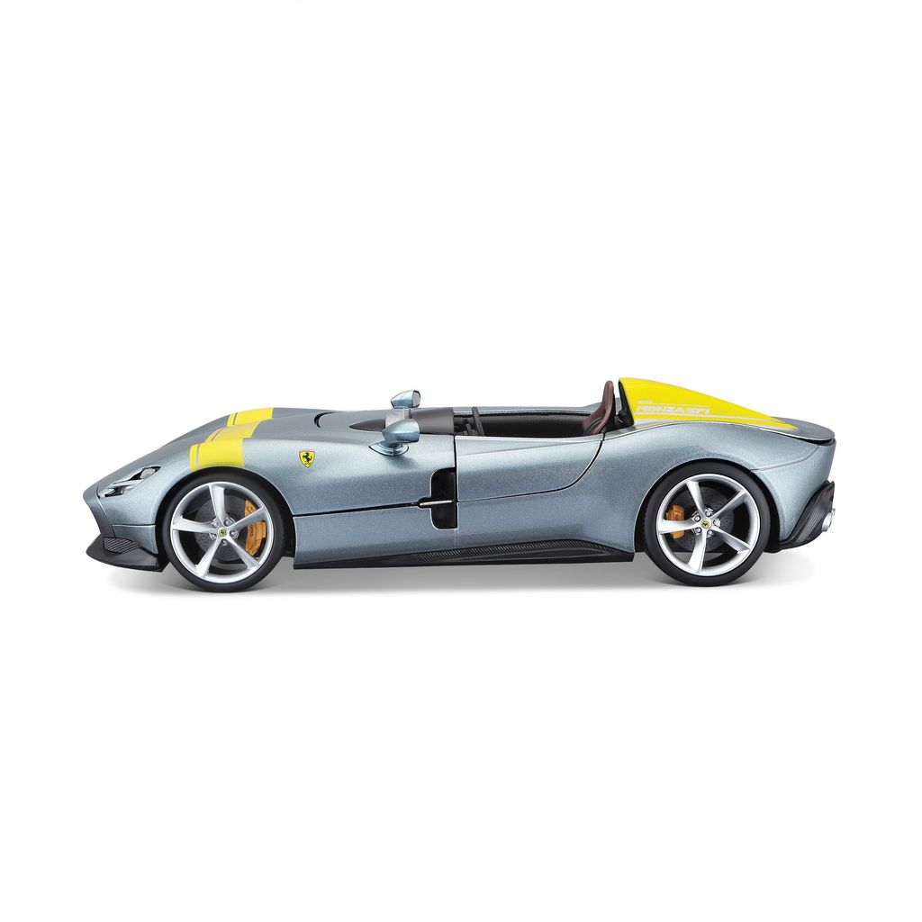 Ferrari Monza SP1 grey 1:18 Bburago