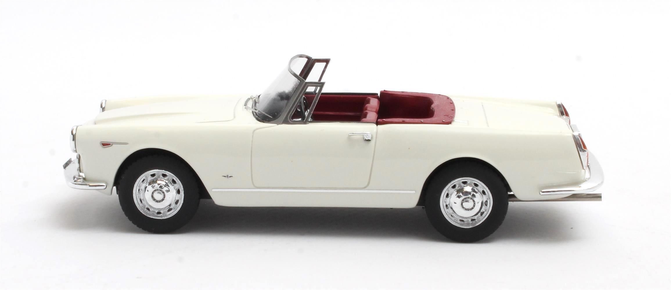 Alfa Romeo 2600 Spider Cabriolet Open 1962 white 1:43 Matrix Scale Models
