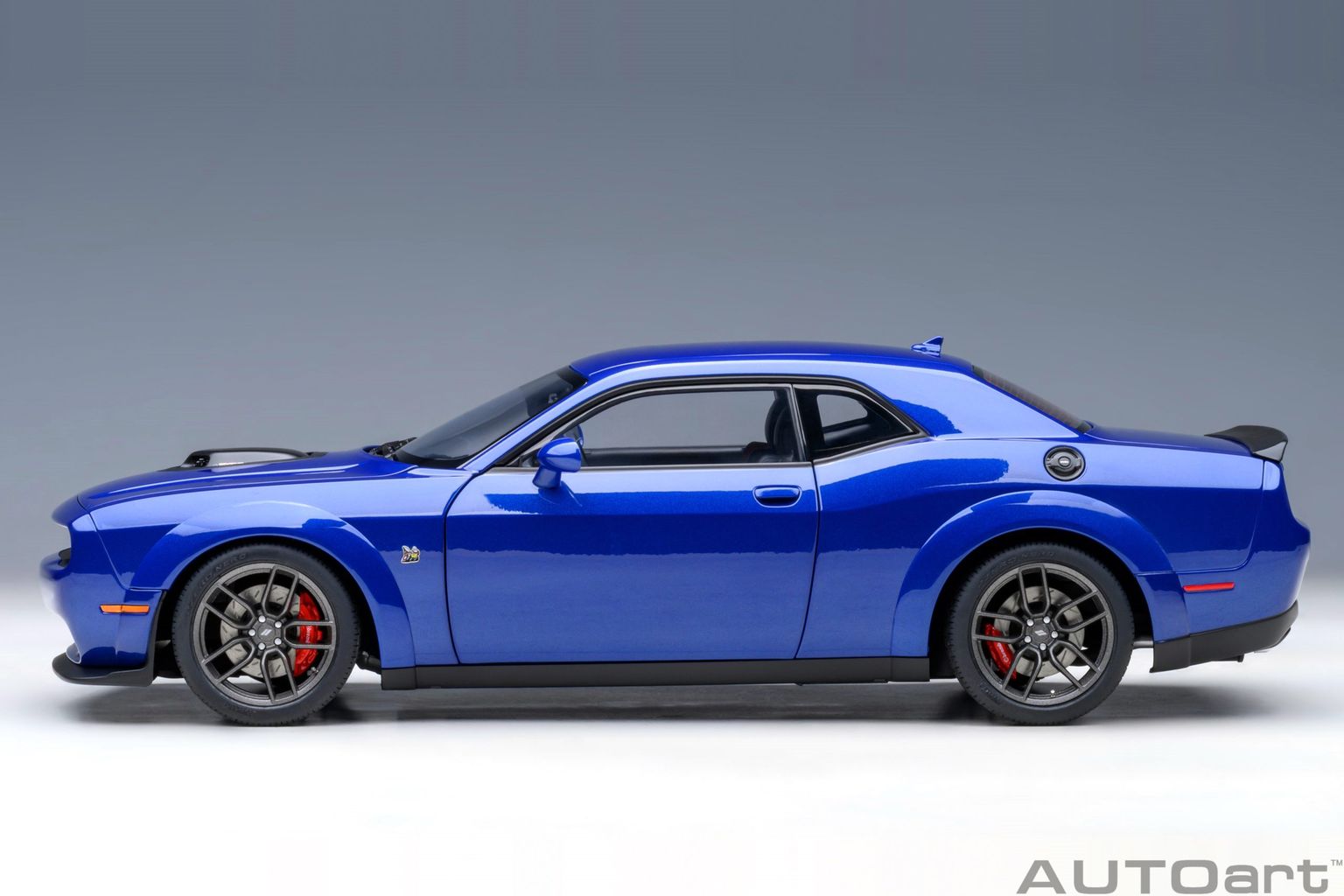 Dodge Challenger R/T Scat Pack Shaker Widebody 2022 indigo blue 1:18 AUTOart 