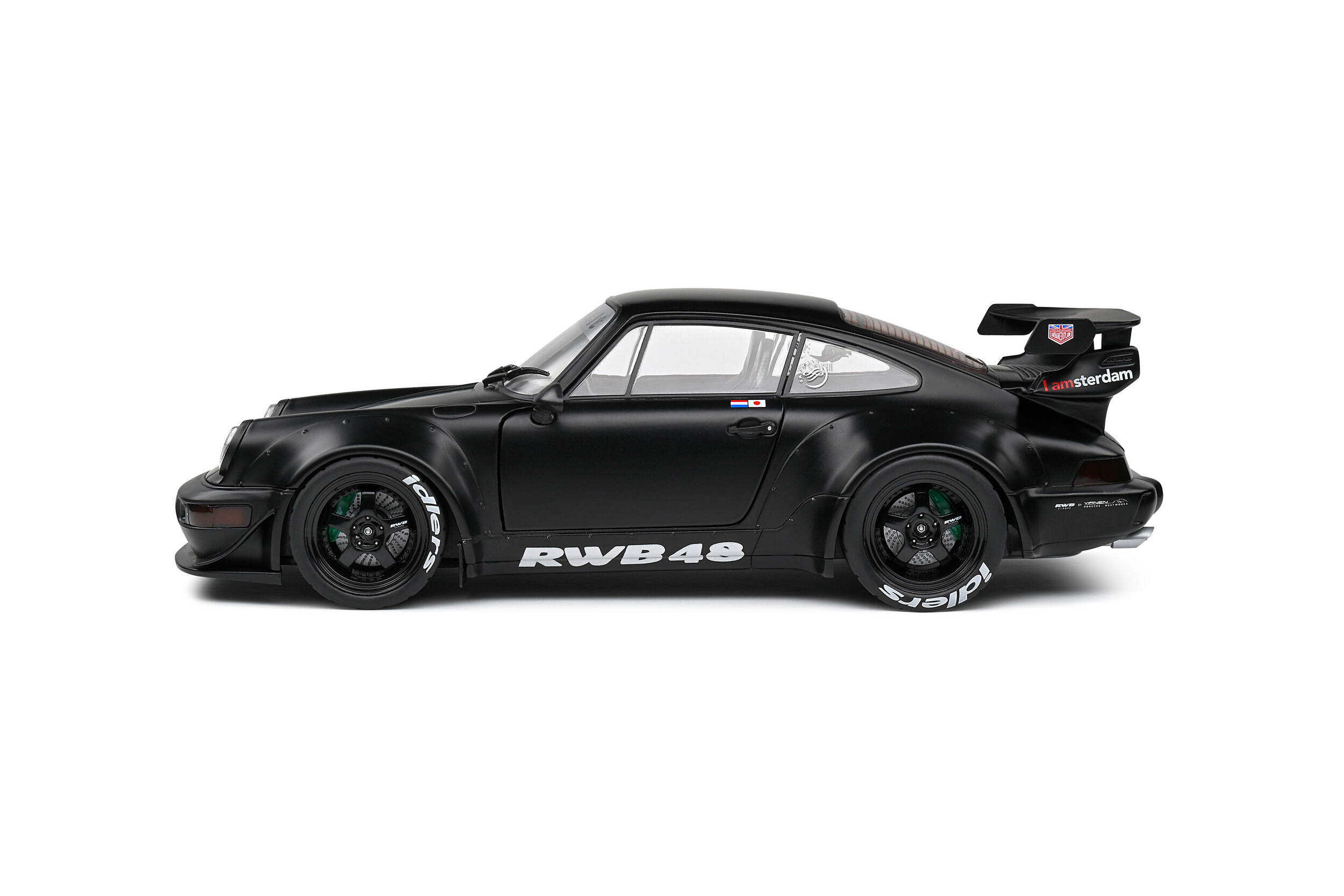 Porsche 911 964 RWB Bodykit Darth Vader 2016 1:18 Solido