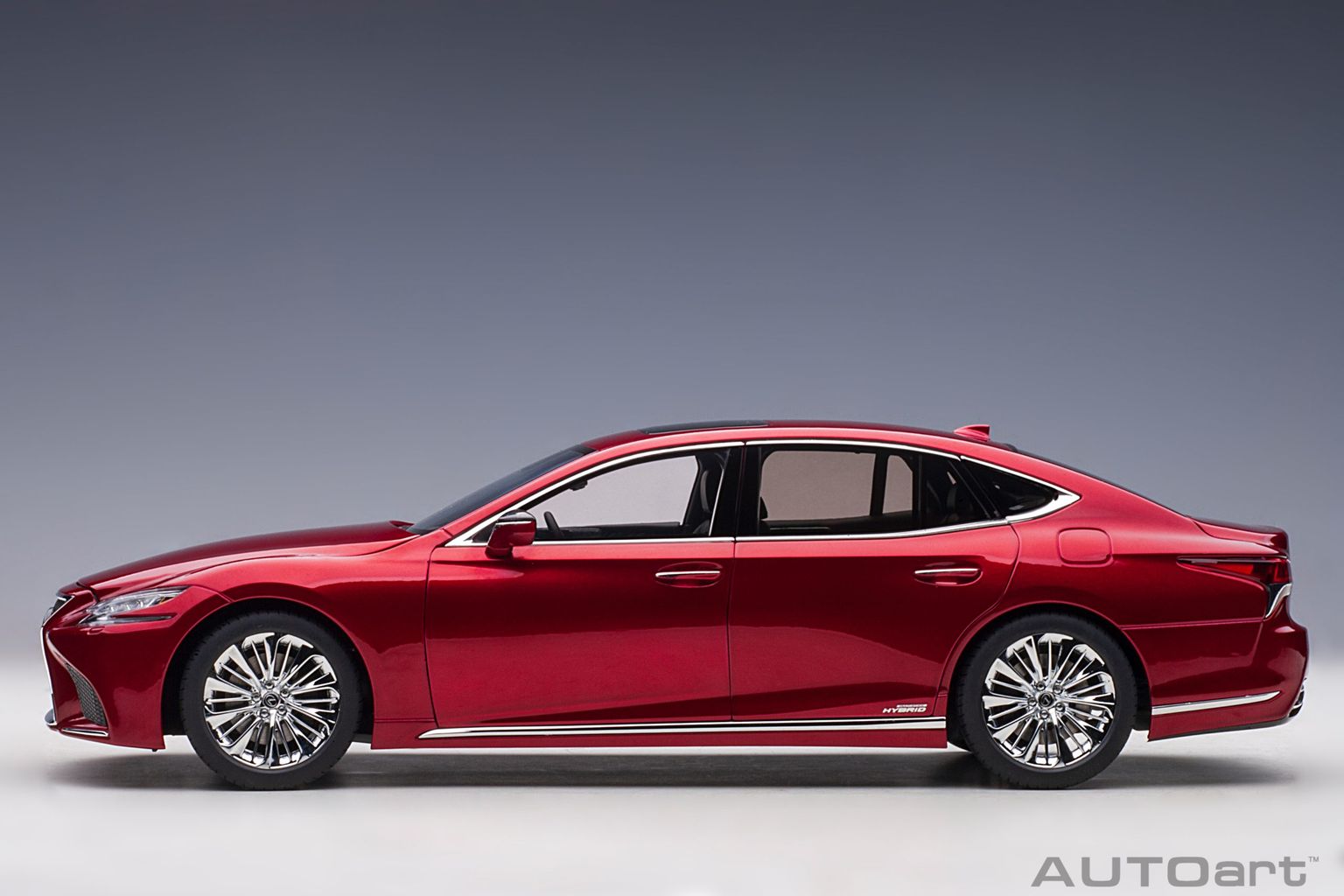 Lexus LS 500h Morello red metallic 1:18 AUTOart