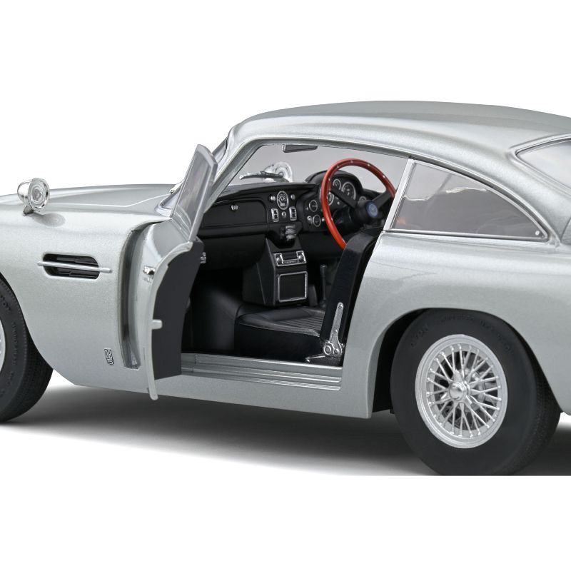 Aston Martin DB5 1964 silver 1:18 Solido