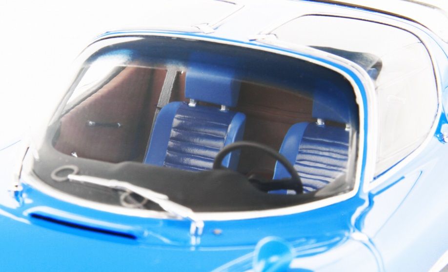 Alfa Romeo 33 Coupe Stradale 1967 blue 1:18 Laudoracing Model 