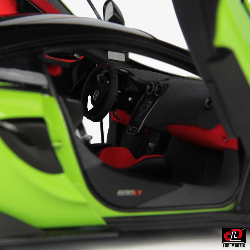 McLaren 600LT 2018 green 1:18 LCD Model