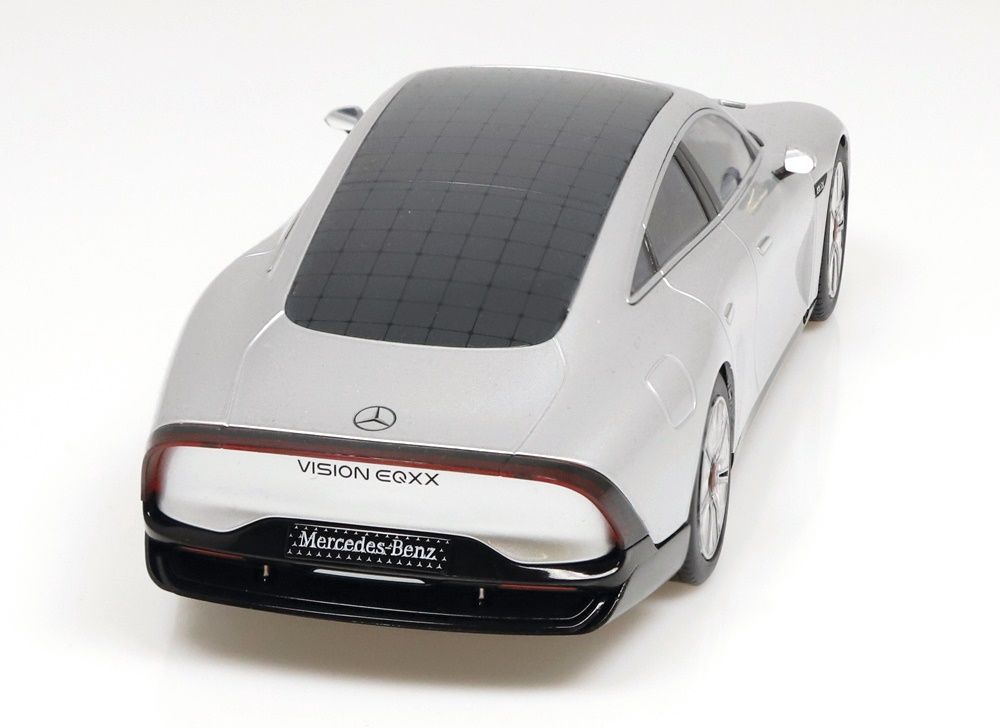 Mercedes-Benz Vision EQXX aluminium silver 1:18 NZG